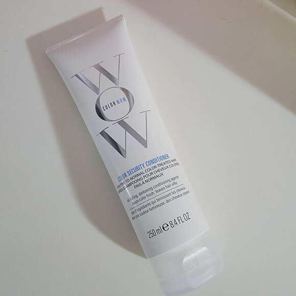 Color Wow Security Conditioner for Fine to Normal Color Treated Hair - Picture 3 of 9